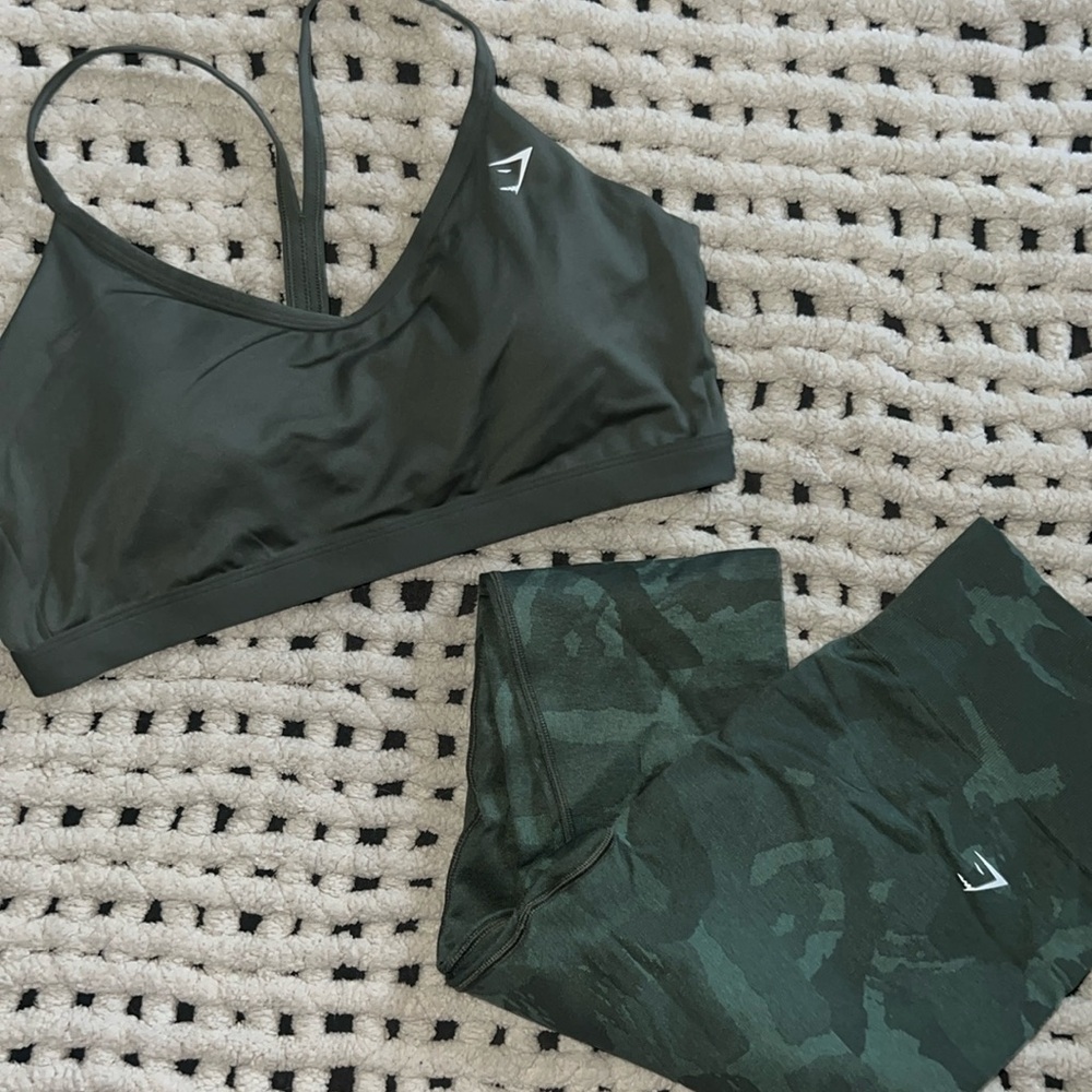 Gymshark XL/XL Adapt Camo Seamless Leggings & Training V Neck Sports Bra Set